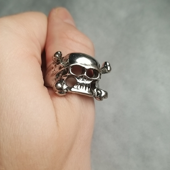 Other - Silver Skull Ring Size 9